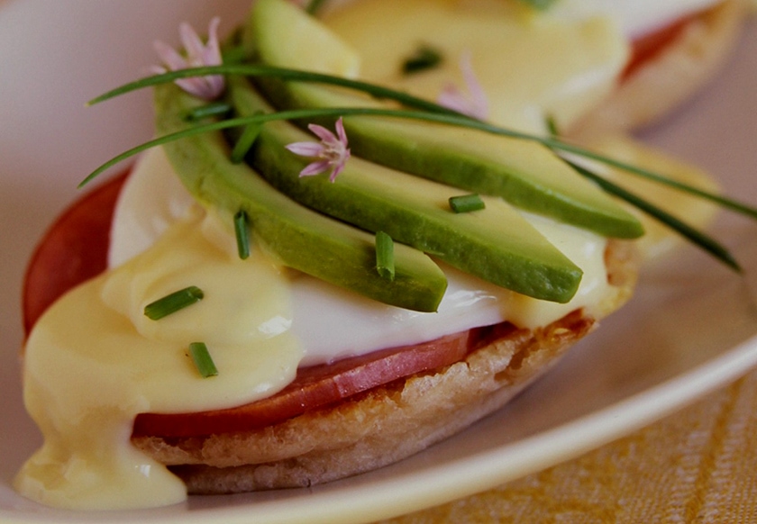 California-Style Eggs Benedict Recipe - Food Fanatic