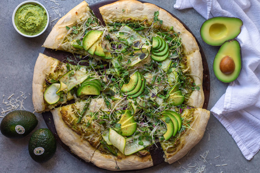 avocado pesto pizza